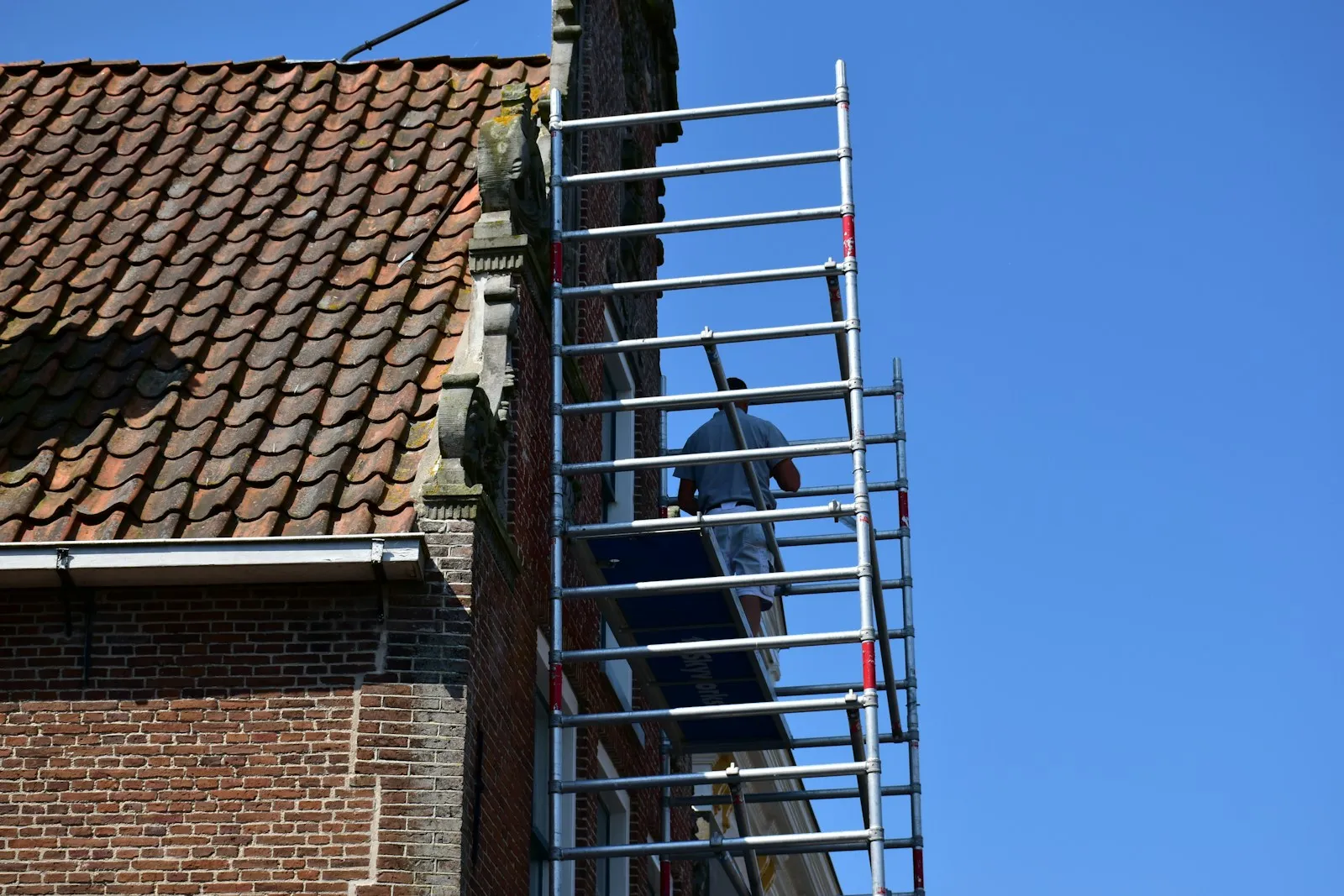 Zonnepanelen 15 jaar oud wat vervangen: omvormer of
