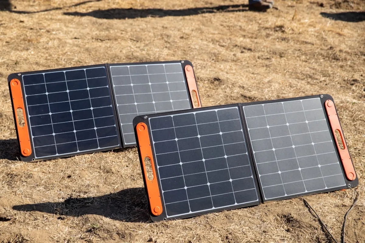Hoe lang gaan zonnepanelen mee? Levensduur in 2026